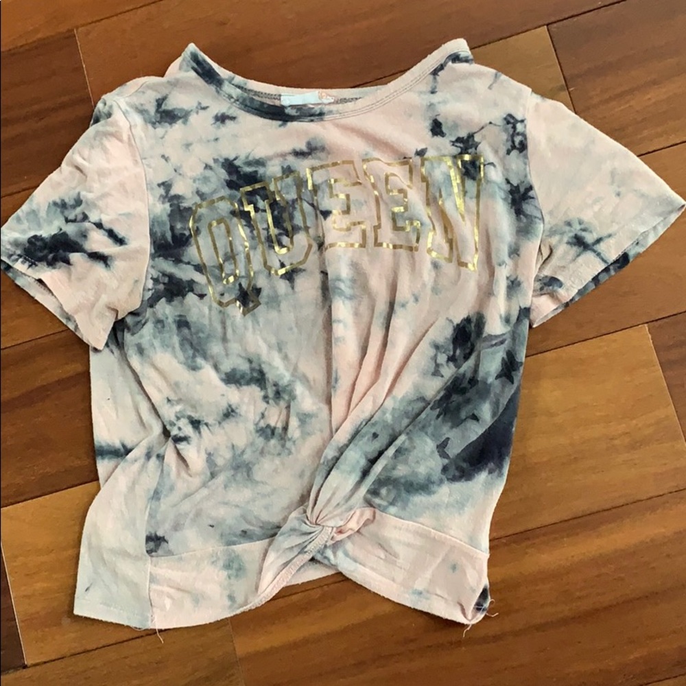 Pink and black marble tee